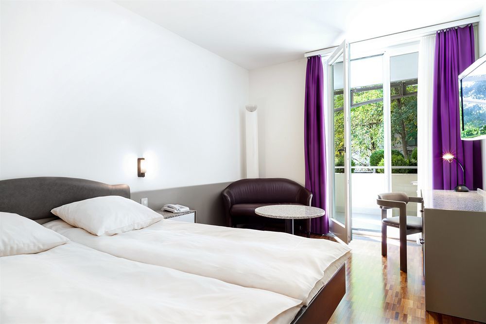 Hotel Fly Away โคลเธ่น ภายนอก รูปภาพ